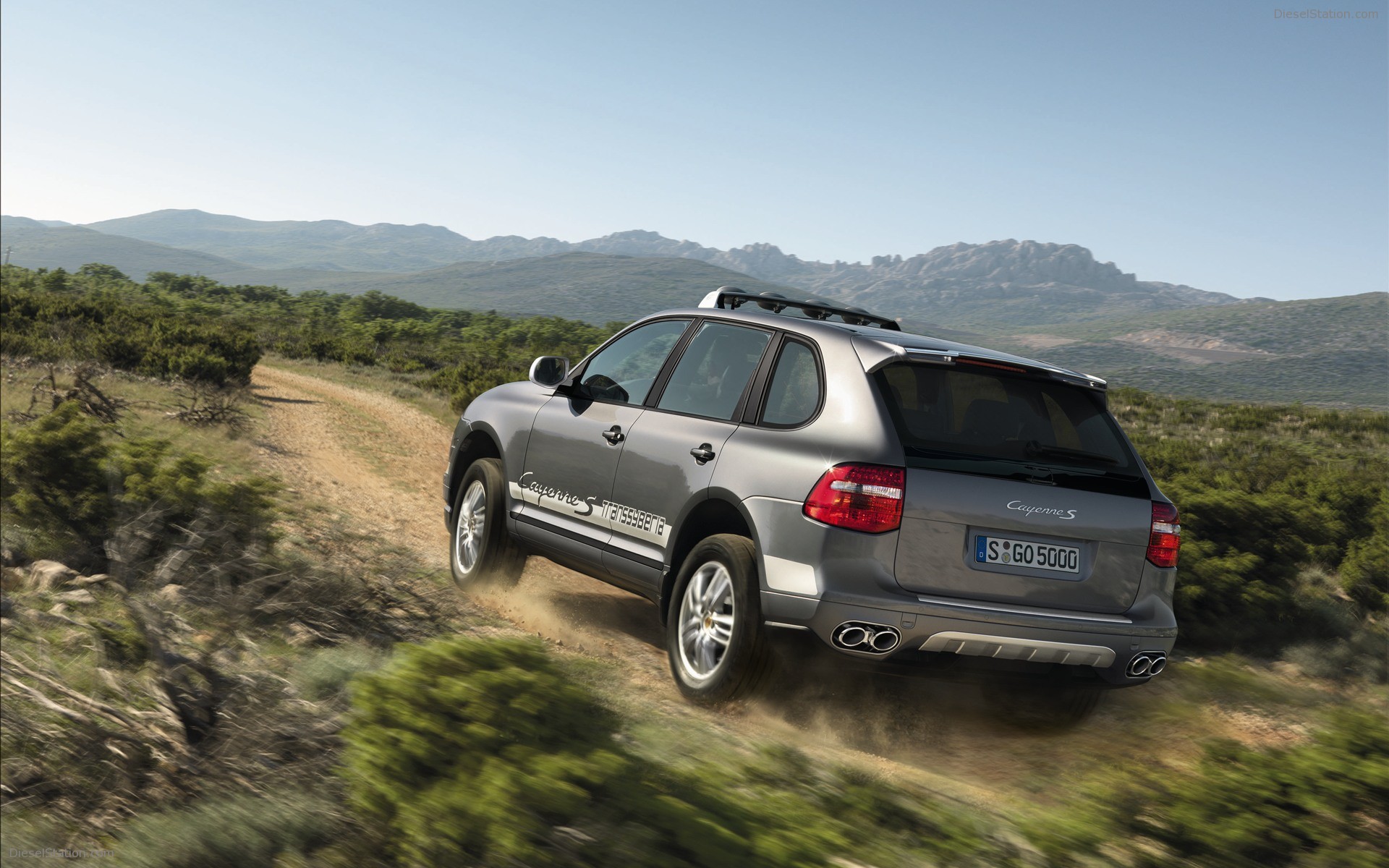 Porsche Cayenne S Transsyberia 2010